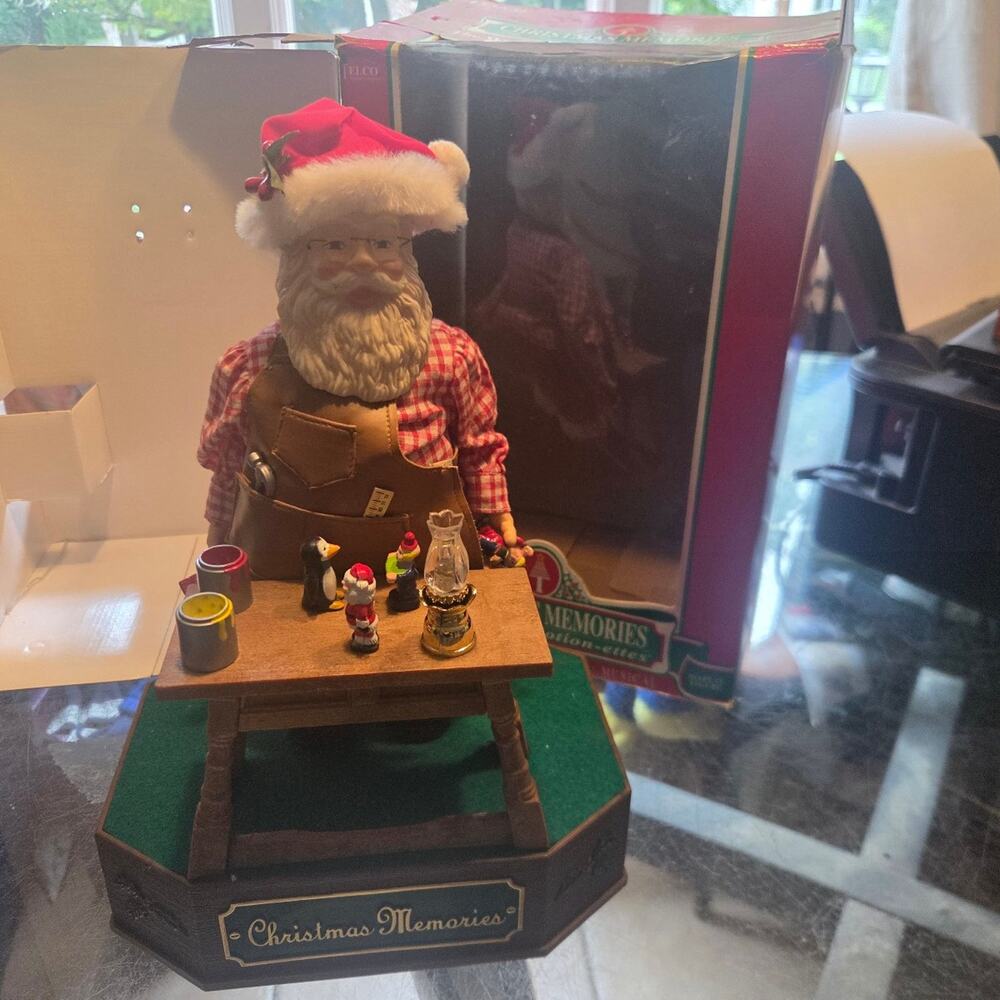 Christmas Memories Santa Claus Figurine with Workshop Scene